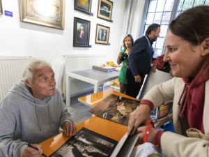 Jan Saudek přijede do Přerova. Navštíví výstavu věnovanou jeho devadesátinám