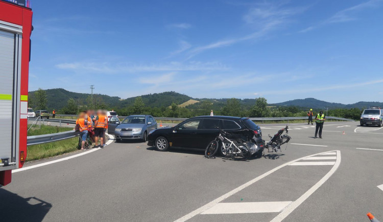 Dopravní nehoda na křižovatce u obchvatu obce Chromeč
