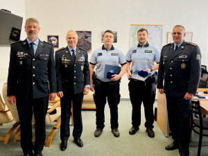 Drama v Bedihošti. Policisté z Prostějova zachránili život muži v bezvědomí