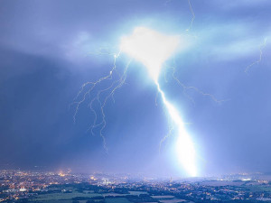 Bouřky mohou udeřit v celém Olomouckém kraji, meteorologové rozšířili výstrahu