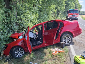 U Měrotína boural otec se synem. Zraněné dítě odvezl vrtulník do traumacentra v Ostravě