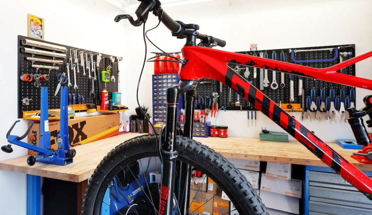 Česká Lípa tradičně nabízí značení bicyklů, cílem je zabránit jejich krádežím