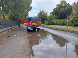 Až 50 litrů srážek za hodinu. Meteorologové varují před bouřkami s přívalovými dešti