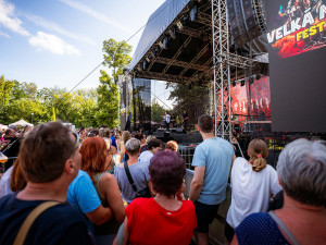 ANKETA: Přerov chce zrychlit nákupy na festivalu, část lidí čipové náramky odmítá