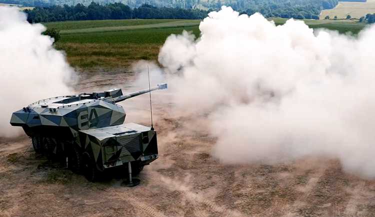 Střelba z houfnice Dita - ilustrační foto