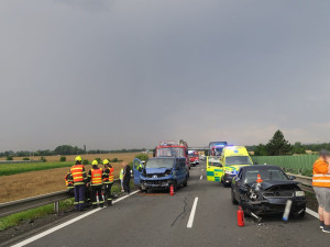 Nehody zablokovaly dálnici D46 u Olomouce. Pět aut bouralo kvůli nedodržení odstupů