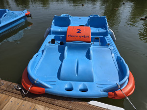 Hurá na Lagunu v Přerově. Po lanovce pro děti zde začaly fungovat vodní šlapadla