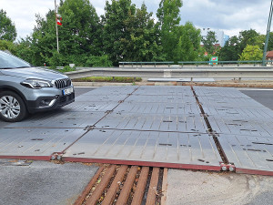 Plynuleji po páteřní silnici Olomouce. Poničená část mostu se dočká opravy v závěru roku