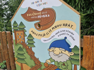 Lanovkou za kuličkodráhami. Hrubá Voda nově láká na trendy atrakci i poznávání přírody