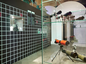 Od Optikotechny po současnost. Meopta věnuje unikátní sbírku přístrojů přerovskému muzeu