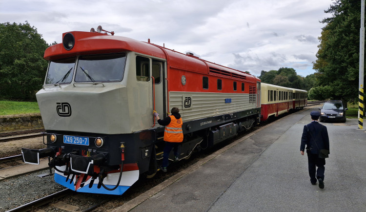 Plzeňský kraj vypraví retro vlakové a autobusové spoje za Barokem pro pěší i cyklisty