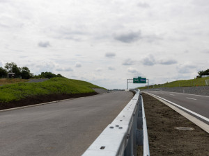 FOTOGALERIE: Klíčový úsek D35 vyhlíží otevření. Úleva pro šoféry u Olomouce nastane od neděle