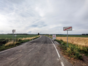 VIDEO: Překvapení u Nákla. Opravovaná cesta k hanáckému Karibiku je průjezdná v předstihu