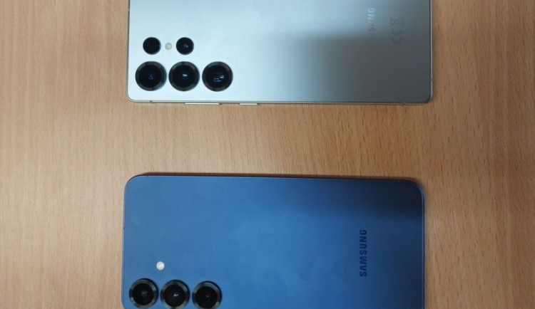 Muž chtěl v Cityparku ukrást dva mobily za 60 tisíc. Policie ho dopadla v taxíku