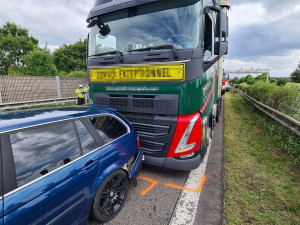 Za kolapsem na D35 byla rychlá jízda BMW. Do havarovaného auta ještě narazil kamion