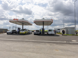 Elektrokamiony vítány. První dobíjecí centrum pro tahače v ČR vyrostlo na Prostějovsku