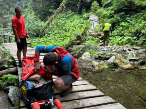 Zranění, vyčerpání, podchlazení. Kvůli špatnému počasí v Jeseníkách vzrostl počet úrazů