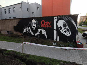 Prostějov pobláznil monumentální portrét krále temnoty a rockového velikána Ozzyho Osbourna