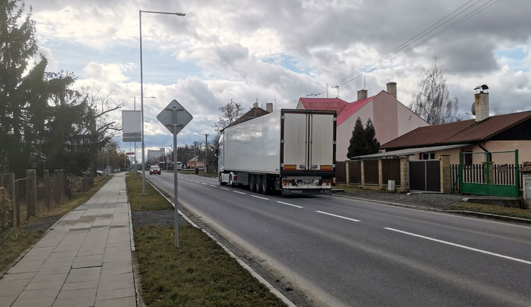 Reklamace zavře rušnou silnici v Litovli. Nekvalitní rekonstrukce byla součástí kriminální kauzy