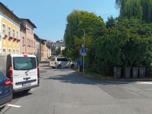 Třicítka v šumperských ulicích zkrotila automobil. Obyvatelé si změny v dopravě pochvalují