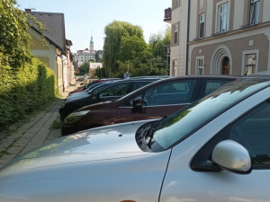 Třicítka v šumperských ulicích zkrotila automobil. Obyvatelé si změny v dopravě pochvalují