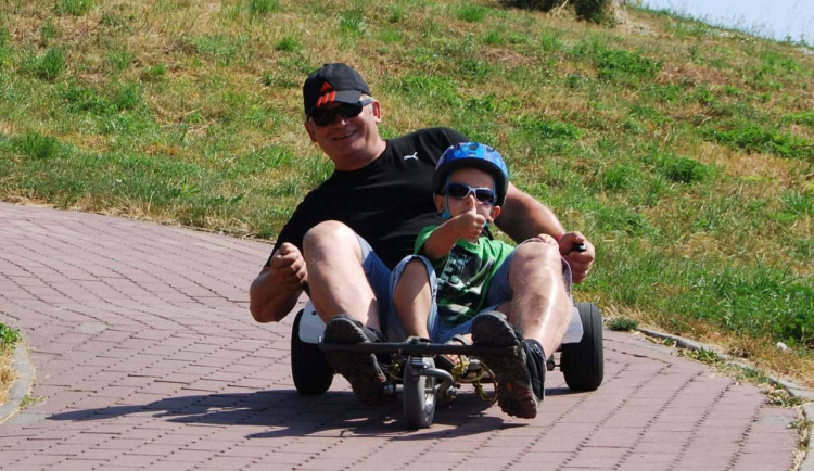 PŘEHLED: Kam s dětmi poslední týden prázdnin? Lanové centrum, Čarovný les nebo kukuřičné bludiště