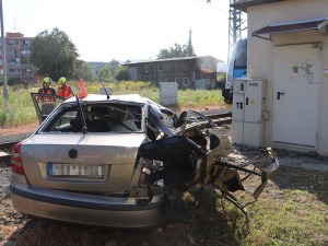 VIDEO: Zběsilá honička ve Šternberku, řidiče na pervitinu po kilometru smetl vlak