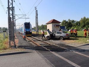 VIDEO: Zběsilá honička ve Šternberku, řidiče na pervitinu po kilometru smetl vlak