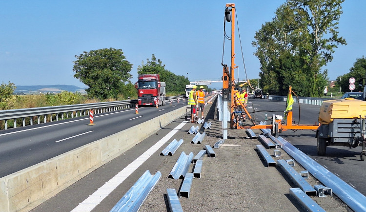 Úleva na D35 do Litovle. Částečně se otevře ppravovaný úsek dálnice včetně sjezdu u Unčovic