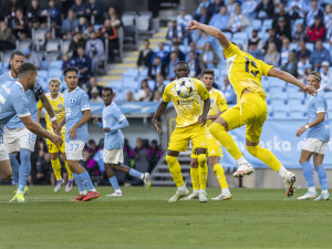 Krutá švédská lekce pro Sigmu. Efektivní Malmö využilo šance a má do odvety třígólový náskok
