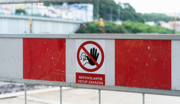 Na Poříčí přibudou omezení, dotknou se i šalin. Uzavře se křižovatka s Křížovou