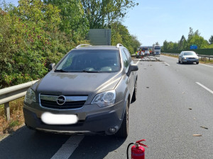 Nehody na D35 i poničené střechy. Vichr udeřil v Olomouckém kraji, hasiči řeší desítky událostí