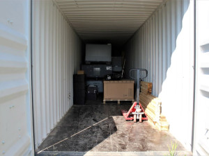 Jeden kradl, druhý falšoval doklady. Pracovníci firmy v Mohelnici za dva roky odnesli autosvětla za miliony