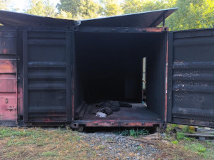 FOTOGALERIE: Kouř, stísněné prostory, dětský pláč. Hasiči v Hamrech otevřeli unikátní výcvikový trenažér