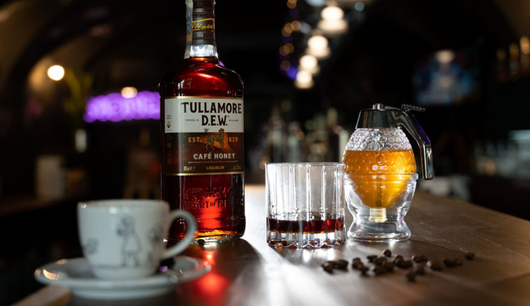 Tullamore D.E.W. představuje novinku Café Honey. Světová premiéra proběhla v Praze.