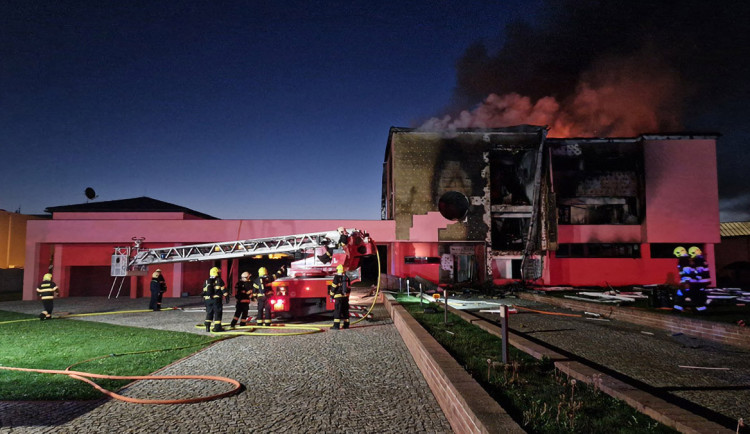 Požár vily v Moravičanech v roce 2023