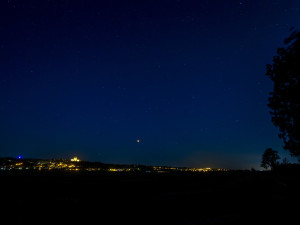 Úplné zatmění Měsíce zaujalo i na Hané. Neobvyklá podívaná přišla o něco později