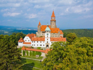 Vydařené léto hlásí hrady, zoo i termály. V Olomouckém kraji vzrostla návštěvnost výletních míst