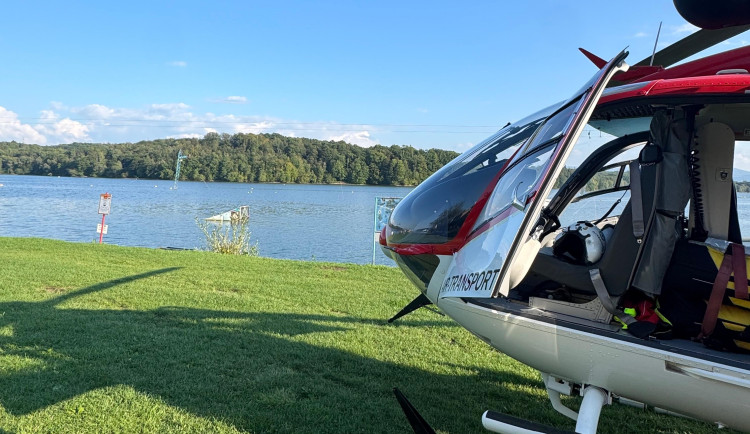 V Těrlické přehradě se topil chlapec, spadl při jízdě na vodních lyžích