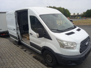 VIDEO: Pašerák u Olomouce. Celníci odhalili kamion se čtyřmi tunami kebabu