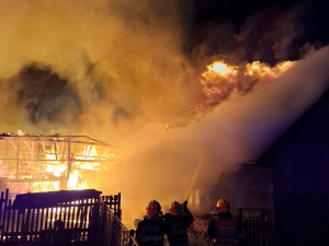 Požár hospodářských budov v Kopřivné na Šumpersku. Škoda přesáhne 1 milion korun