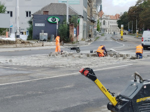 Olomoučané si trochu oddechnou. Opravy Litovelské končí, uzavře se však Polská