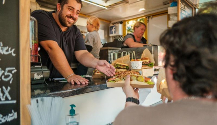 Víkend v Hradci nabídne Hradecký stroj času, street art, pohádkový les i gurmánské hody