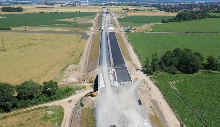 Stavební objekt 204 - most přes Mlýnský náhon na budoucí D1 Říkovice-Přerov