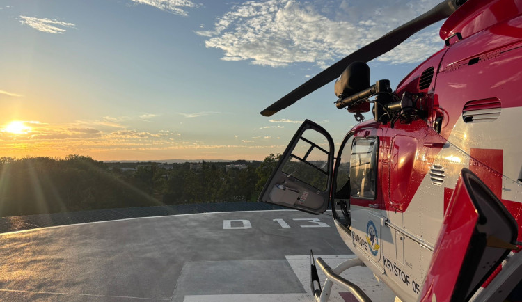 Záchranářský vrtulník měl napilno, během soboty letěl k několika dětským úrazům
