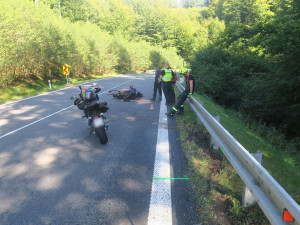 Na Červenohorském sedle havaroval motorkář, policie tam zrovna pořádala bezpečnostní akci