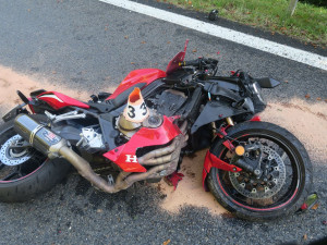 Na Červenohorském sedle havaroval motorkář, policie tam zrovna pořádala bezpečnostní akci