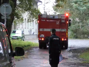 VIDEO: Pyrotechnici uzavřeli okolí střelnice v Černovíře, našlo se zde 750 kilogramů munice