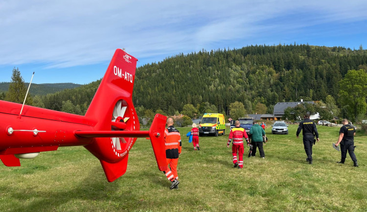 Třináctiletý chlapec se zranil při pádu v bike parku, zasahovali i horští záchranáři