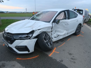 Pět zraněných při nehodě u Žešova. Ráno se zde srazily dva automobily